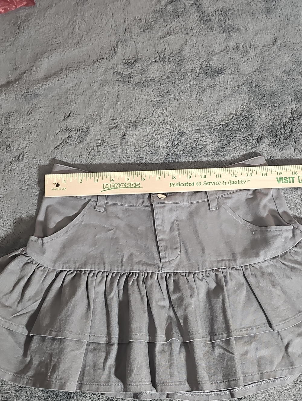 Social Collision Women’s Ruffled Denim Mini Skirt in Gray Size Small - Picture 2 of 5